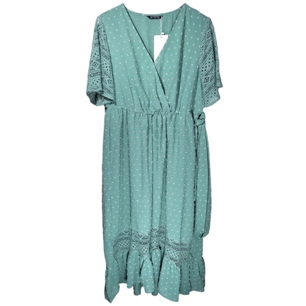 NEW BloomChic Swiss Dot Crochet Short Sleeves Belted Midi Dress in Mint Green